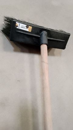 VASSOURAO PELO GARI ROBUSTO 28CM C/CABO DHON